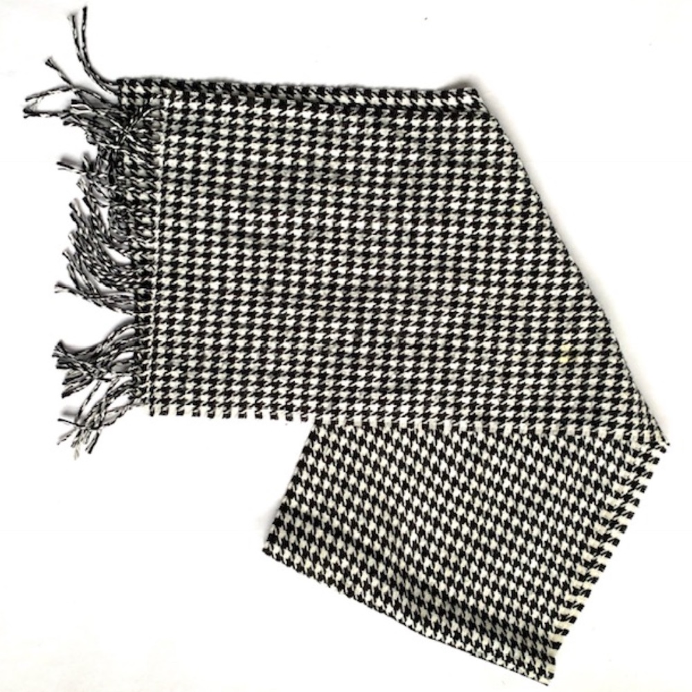 Cashmere Black and White Houndstooth Scarf.